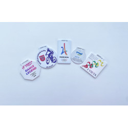 Medalis metalinis 60x60 mm kvadratinis, baltas