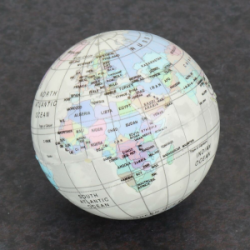 Antistresinis kamuolys gaublys WORLD VINTAGE SQUISHY 7,5cm