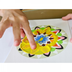 Rinkinys spalvoto smėlio paveikslas mandala