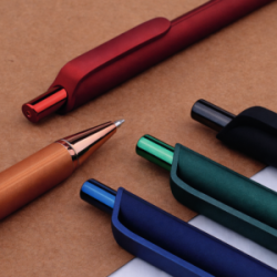 Automatinis tušinukas TRIANGLE, 1 mm, raudonas